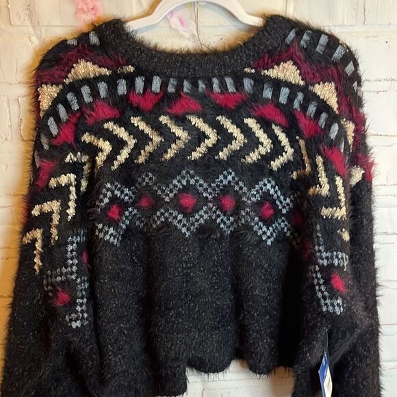 NWT JUNIORS XXL ARIZONA JEAN CO CROPPED  THICK,FUZZY ,SOFT Holiday SWEATER - Picture 2 of 12